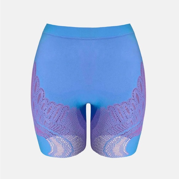 Poster Girl Matching Set - Picture 3 of 8